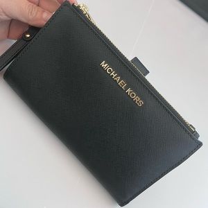 MK Adele Leather smartphone wallet